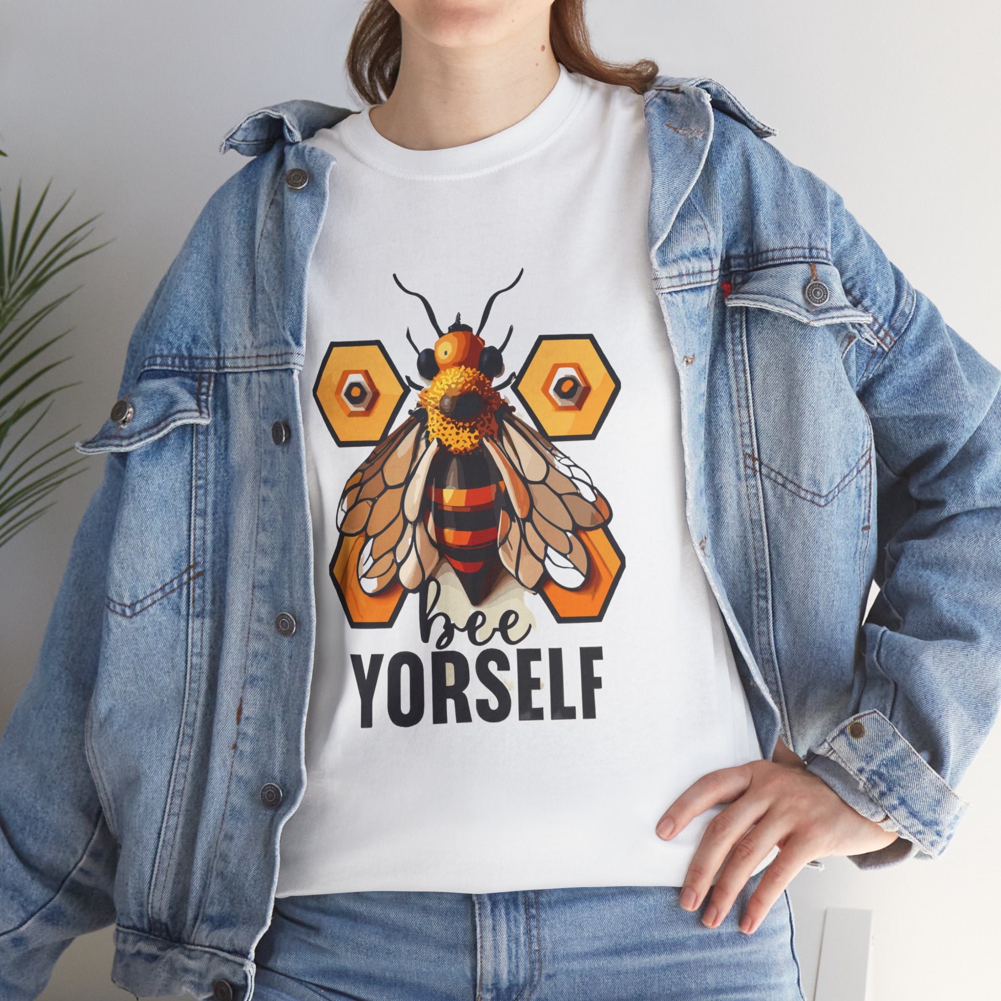 BEE - Unisex Heavy Cotton Tee