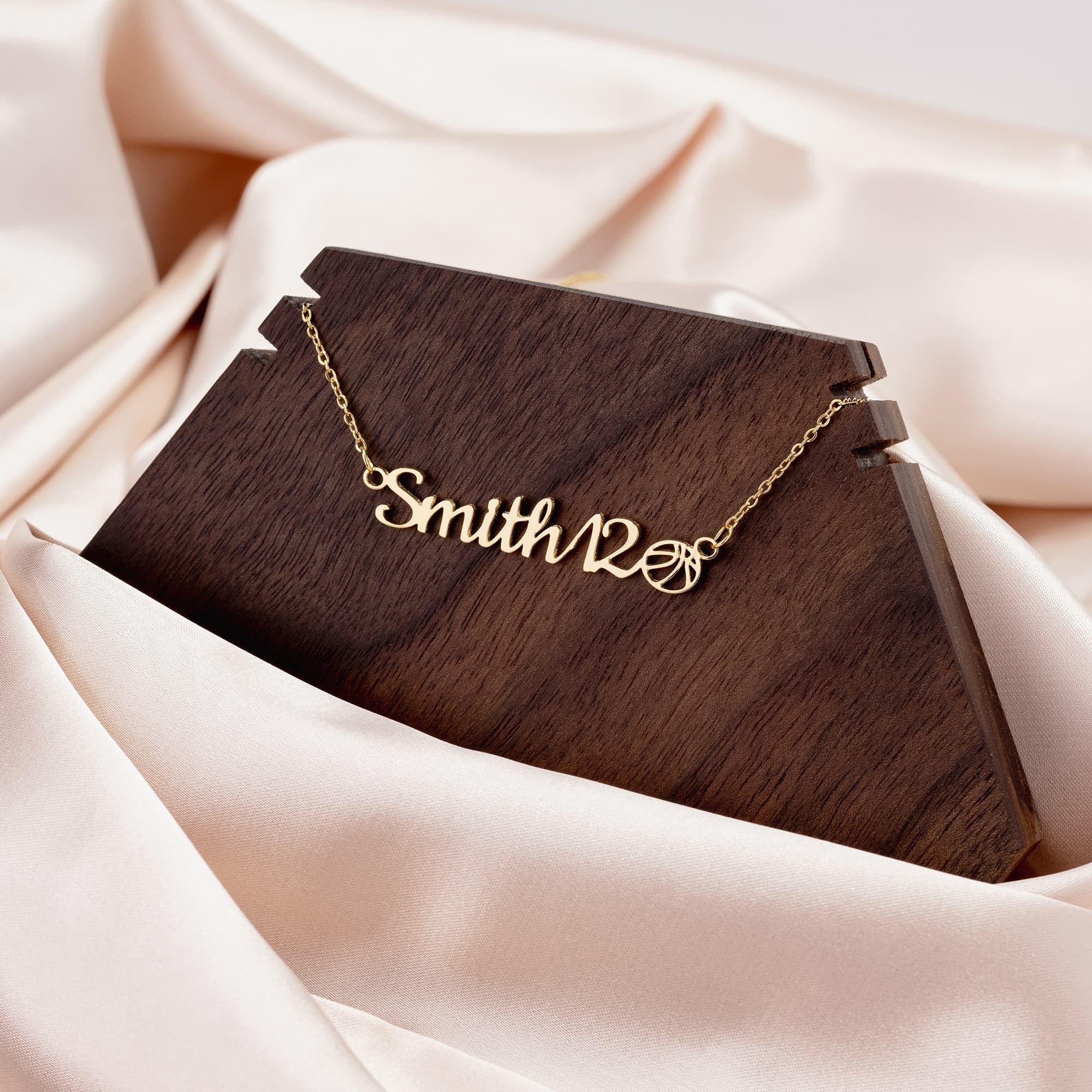 personnalized necklace gift